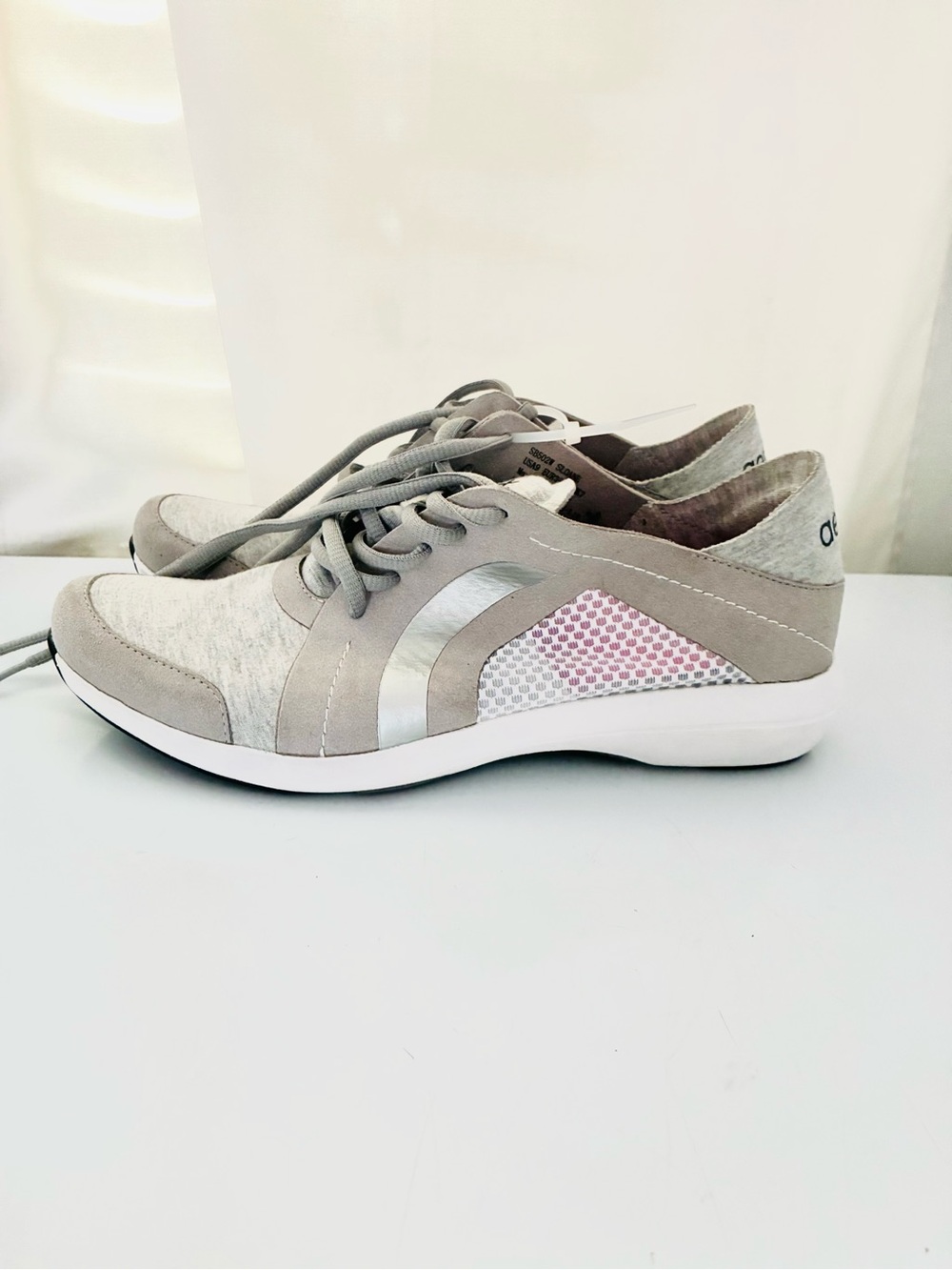 Aetrex Women's Gray Lace-Up Athletic Sneakers